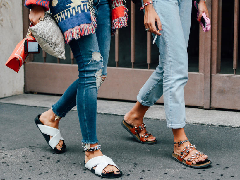 Обувь к джинсам для женщин летом: какая лучше всего подходит