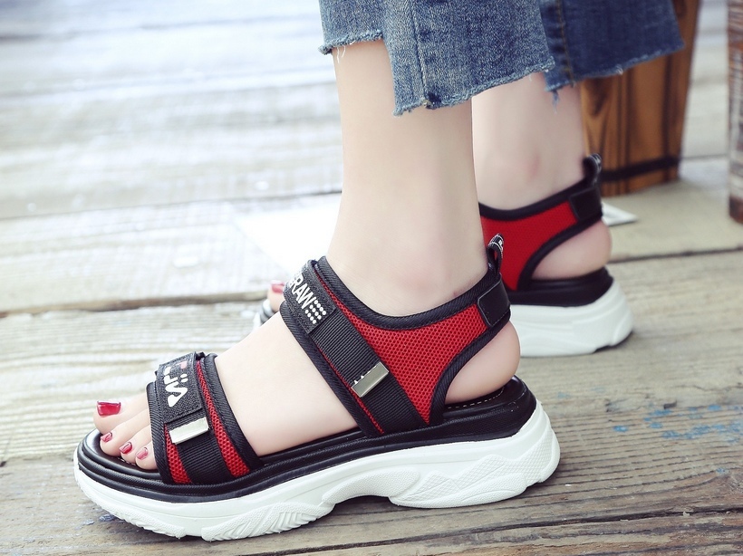 Женские сандалии на высокой платформе – стильная и удобная обувь на каждый день