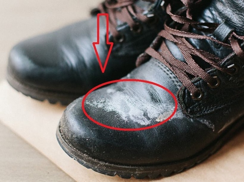 Как избавиться от соли на обуви из кожи