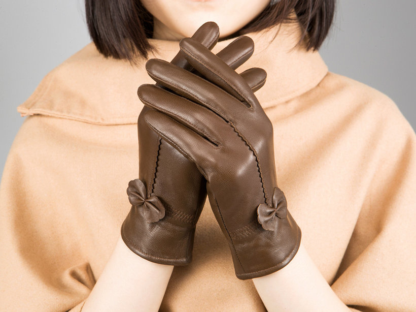 Как подобрать перчатки для женщин к одежде