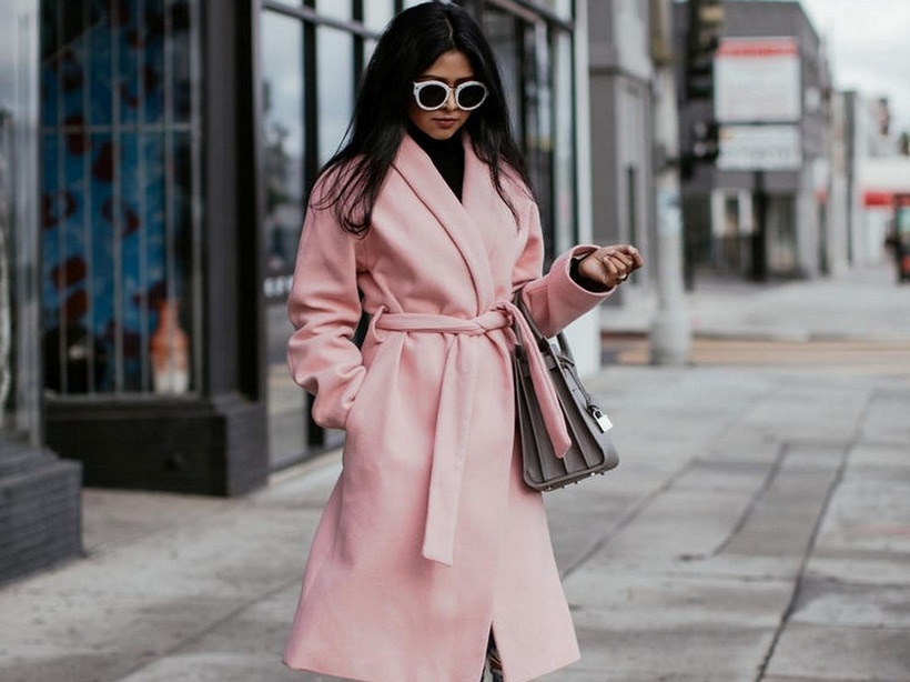 Образы с розовым пальто до колена