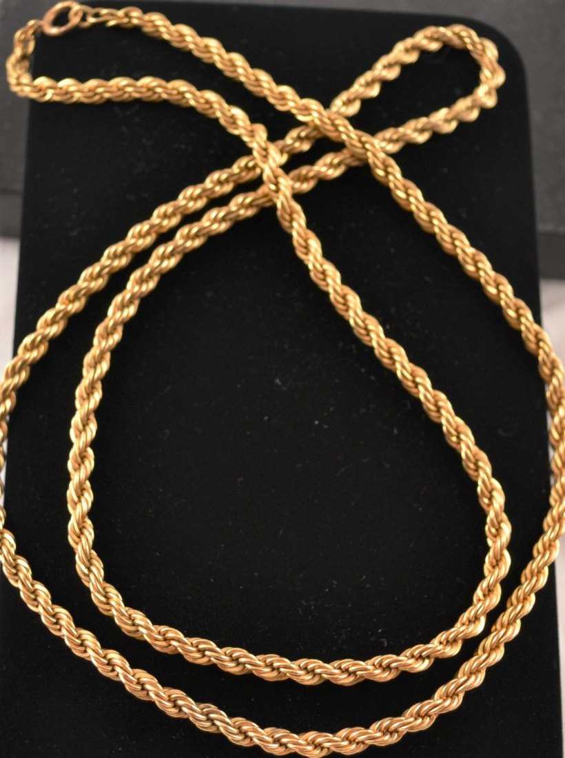 Прочная женская золотая цепочка вида плетения веревка: фото