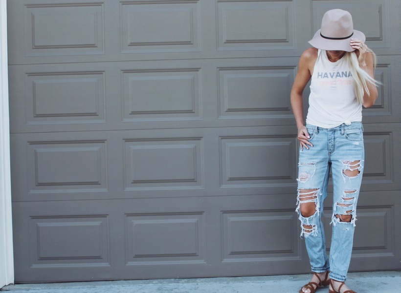 Женские джинсы бойфренды: с чем носить летом