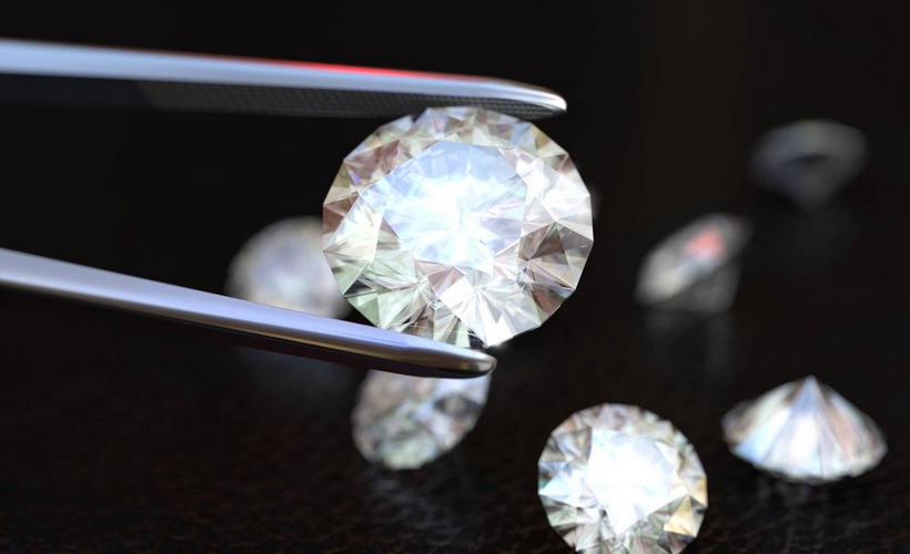 Искусственный бриллиант: как называется