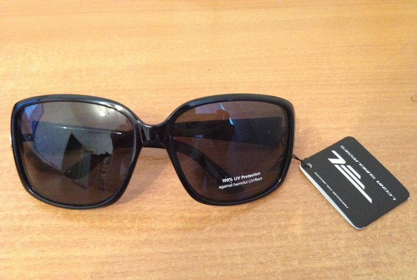 Солнцезащитные очки фирмы Legna