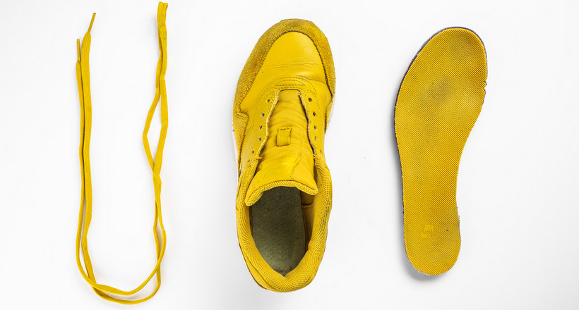 Как чистить замшевые кроссовки в домашних условиях
