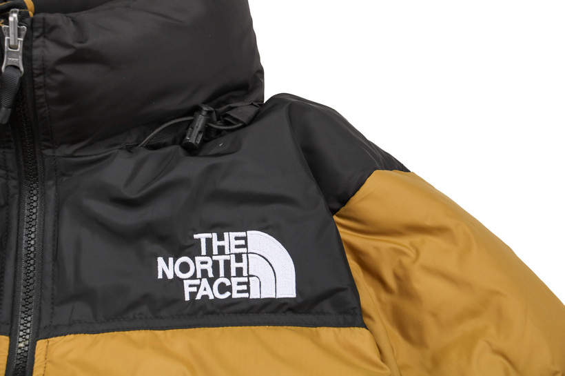 Пуховики The North Face